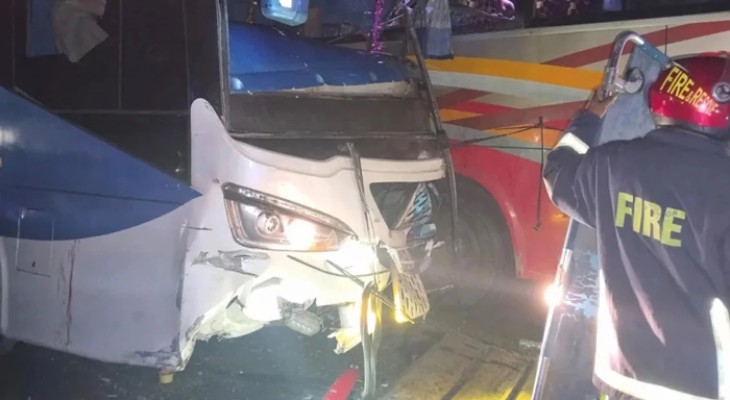 ফেনীতে বাস-অ্যাম্বুলেন্স-মোটরসাইকেলের ত্রিমুখী সংঘর্ষে নিহত ৩